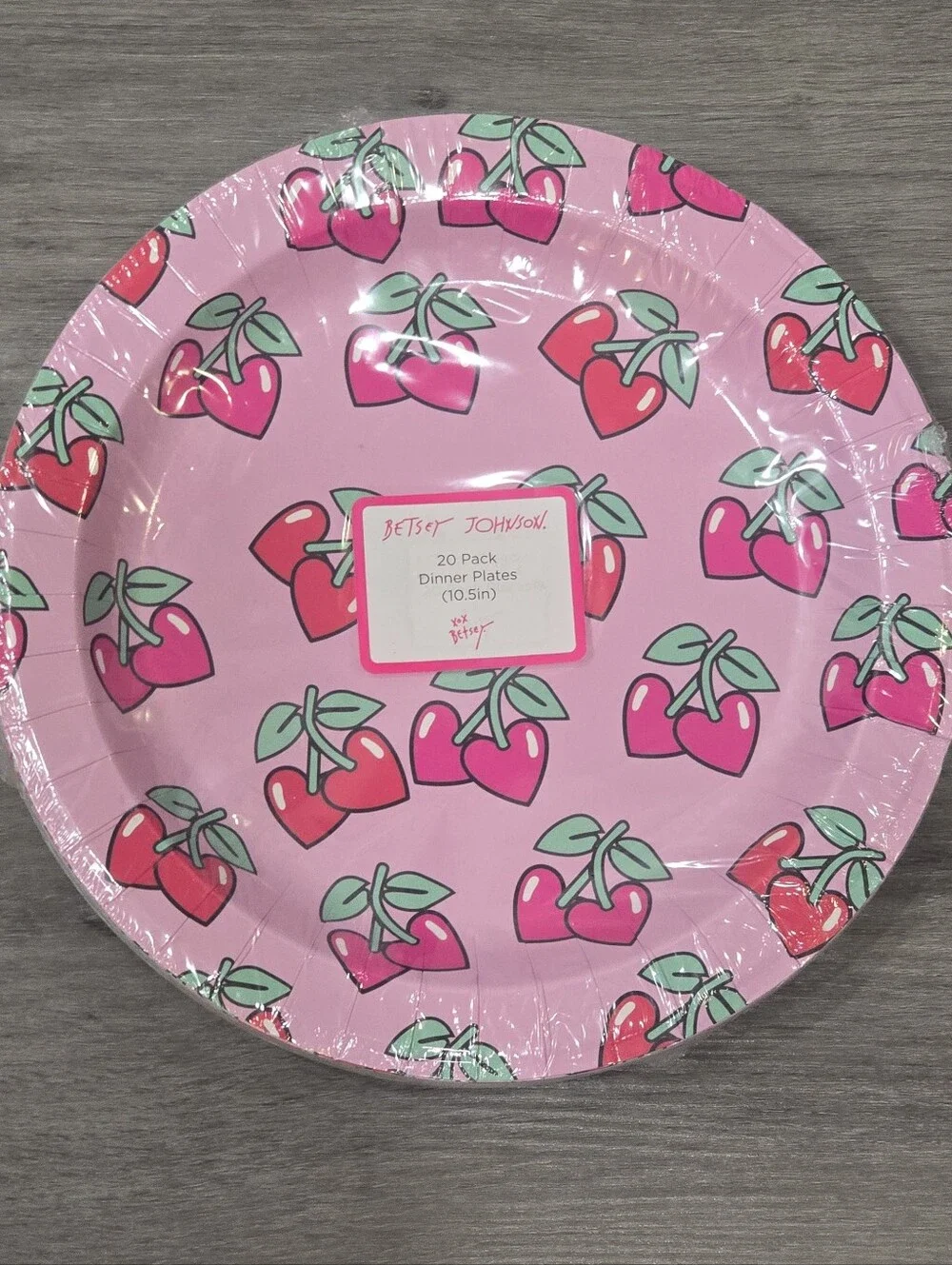 Betsey‎ Johnson Heart Cherries Disposable Dinner Plate Set